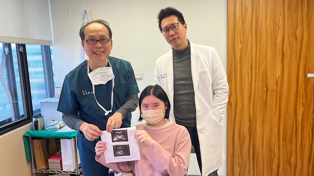 29歲結婚,做了婚前健康檢查發現AMH值只有1.46,衷心感謝黃院長及小黃醫師幫我找尋不孕原因,還有感謝整個黃建榮婦產科團隊,每次來診所都很舒服。